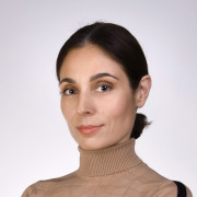 Barna Viola | Gazdasági ügyintéző (Budapest)